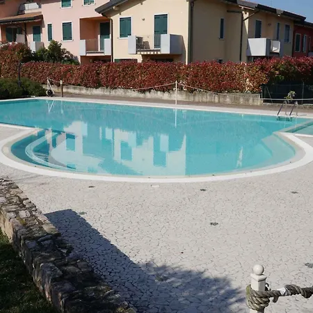Apartment With Pool In Lazise-gardasee 57799 *