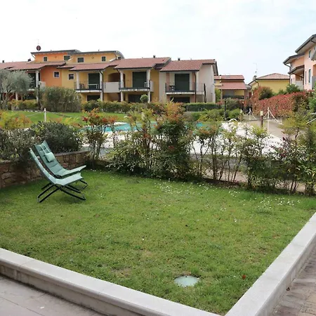 With Pool In Lazise-gardasee 57799 Daire Lazise